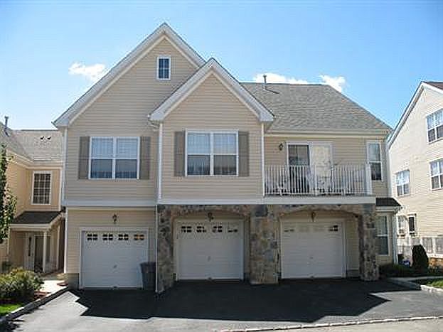1st image of 26 Mountainside Dr