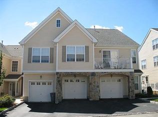 26 Mountainside Dr, Pompton Lakes, NJ 07442