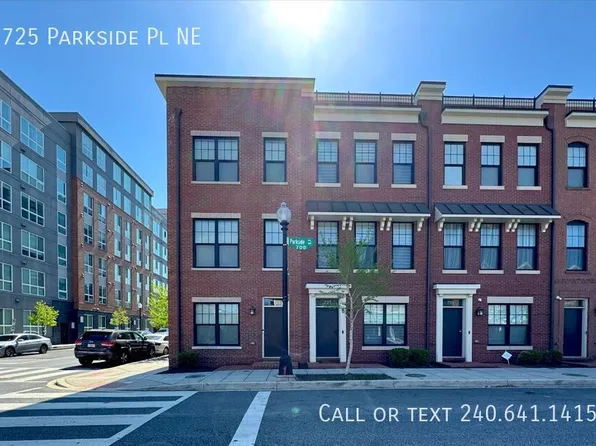 725 Parkside Pl NE, Washington, DC 20019