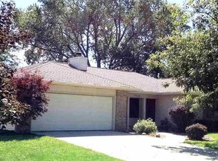 6955 E Putter Pl, Syracuse, IN 46567