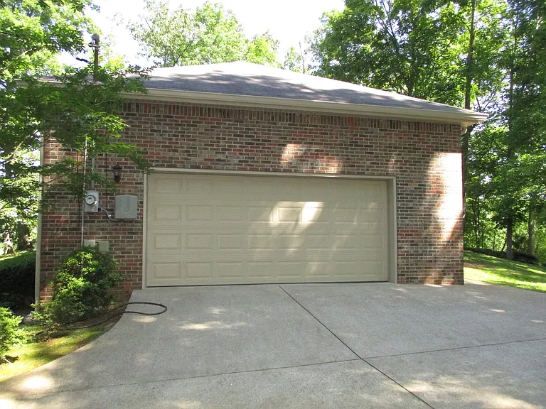 1131 Warfield Blvd — Photo 21