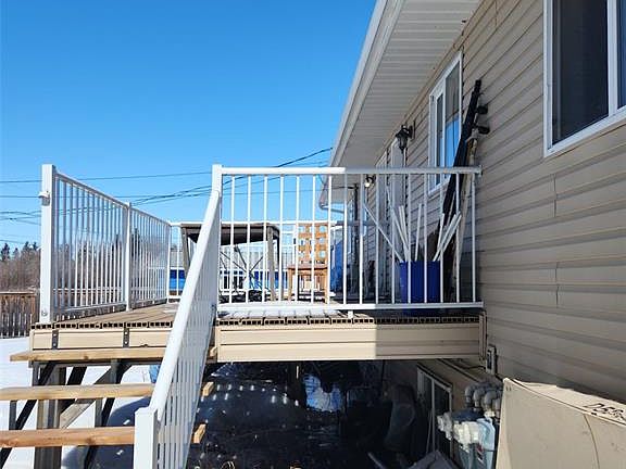 4th image of 633/635 3rd STREET NE