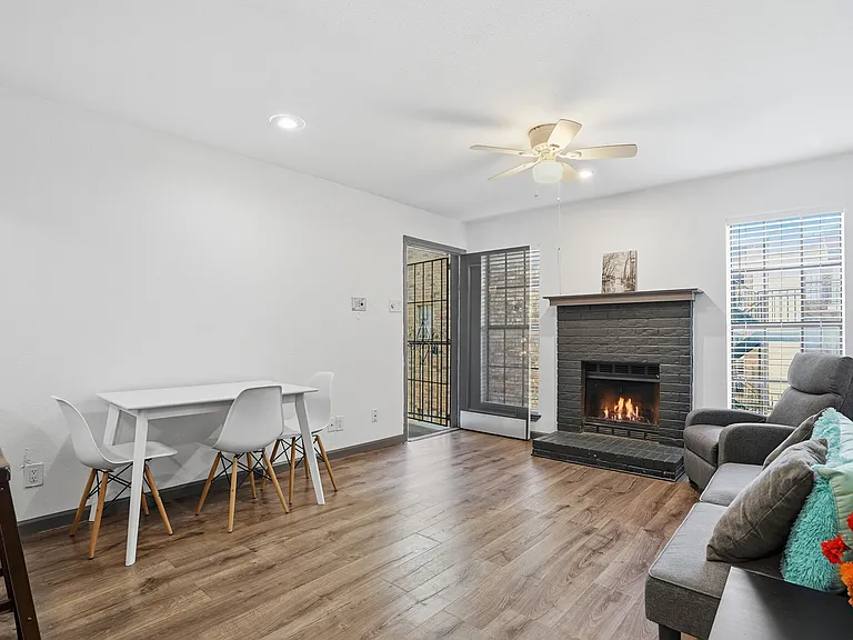 9520 Royal Ln #207 — Photo 7