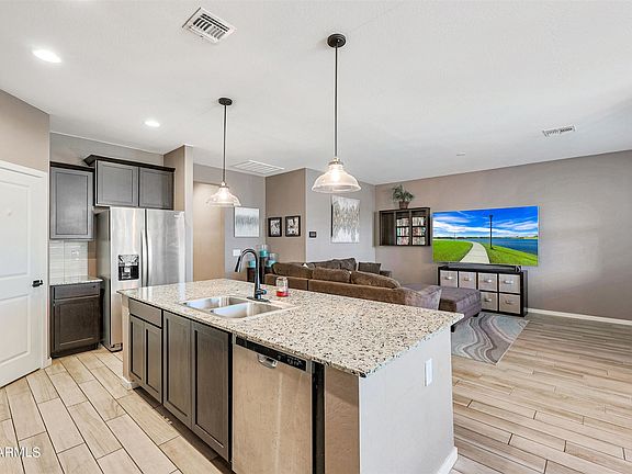 4th image of 10149 W Southgate Ave
