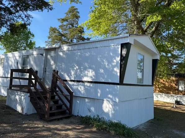 2038 Evans Dr, Lancaster, SC 29720