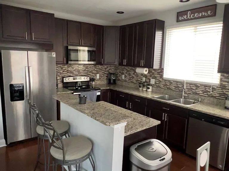 8810 Kellum Dr — Photo 5