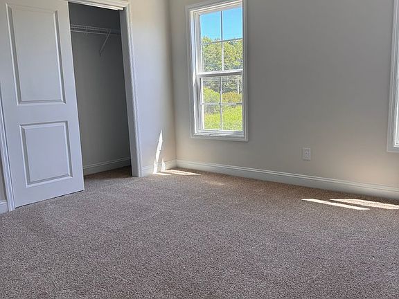 4th image of 101 Loren Rd