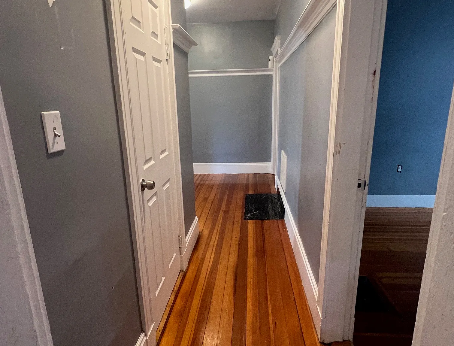 3 bed, 1100 sqft, $3,300 — Photo 3