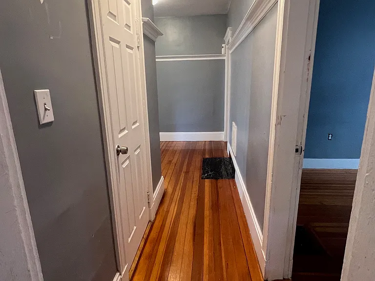 130 Armandine St #1 — Photo 3