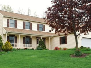 8 Fairview Dr, Danville, PA 17821