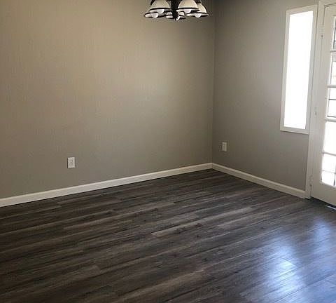 3rd image of 6381 Wexford Cir