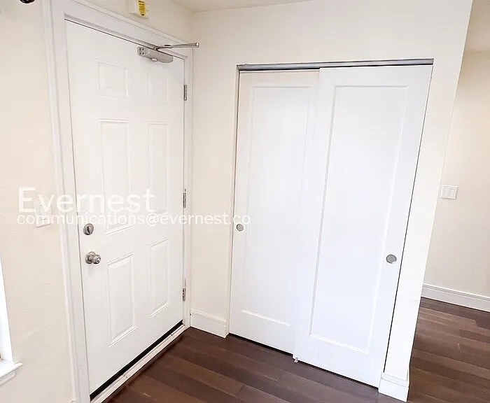 380 Monterey Blvd #302 — Photo 8
