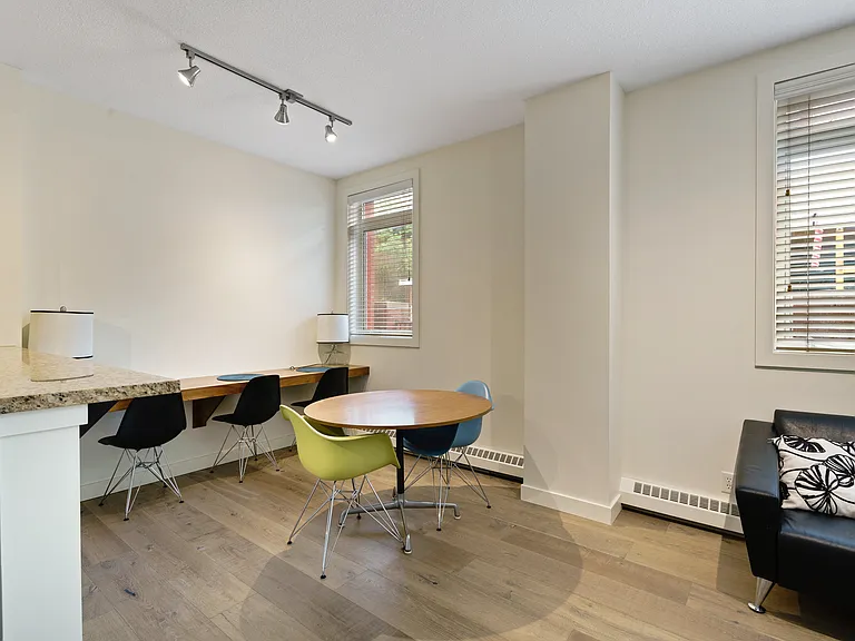 333 22nd Ave SW #106 — Photo 16