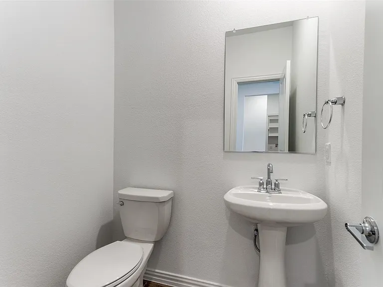 7921 Lindheimer Ln — Photo 11