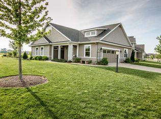 1704 S Sunny Acres Rd, Mahomet, IL 61853