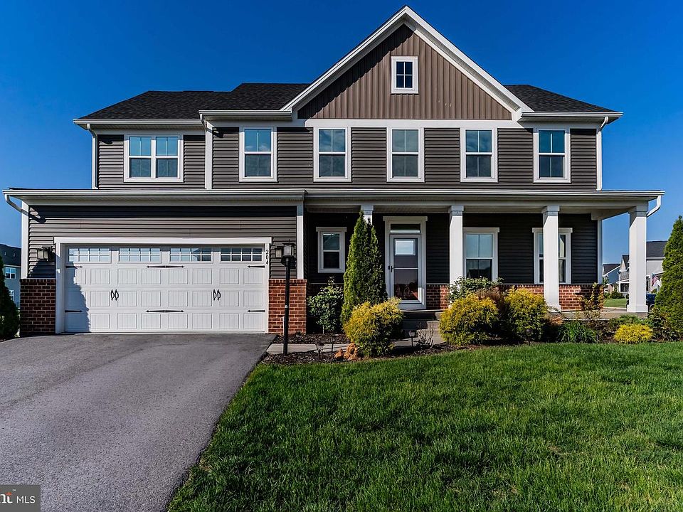 1st image of 204 Harrier Dr
