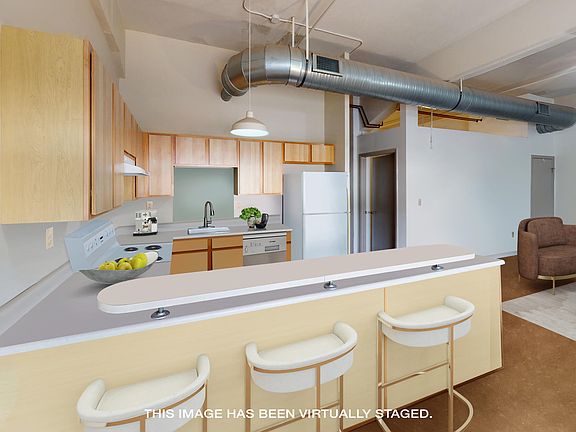 3rd image of 1301 Market St APT 204