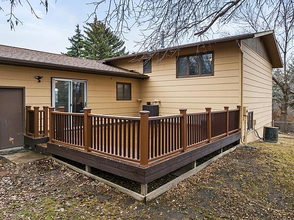 3rd image of 2513 Bel Air Pl