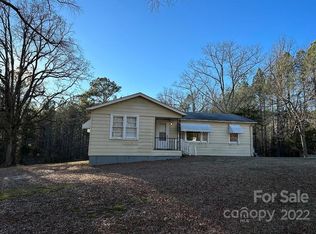 8334 Oaktree Rd, Sharon, SC 29742