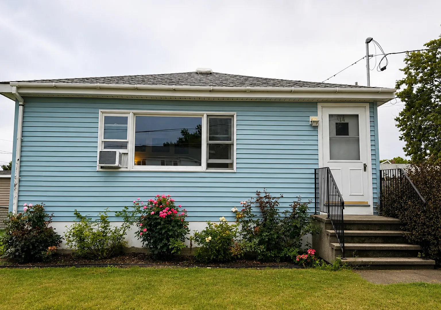 14 Free st — Photo 1