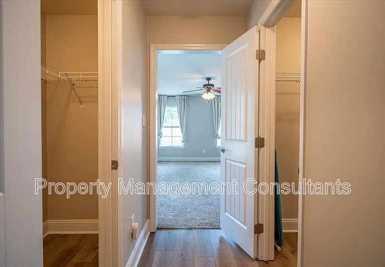108 Oak Shade Dr — Photo 27