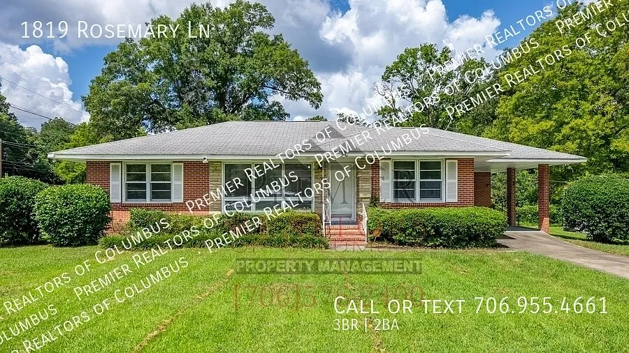 1819 Rosemary Ln