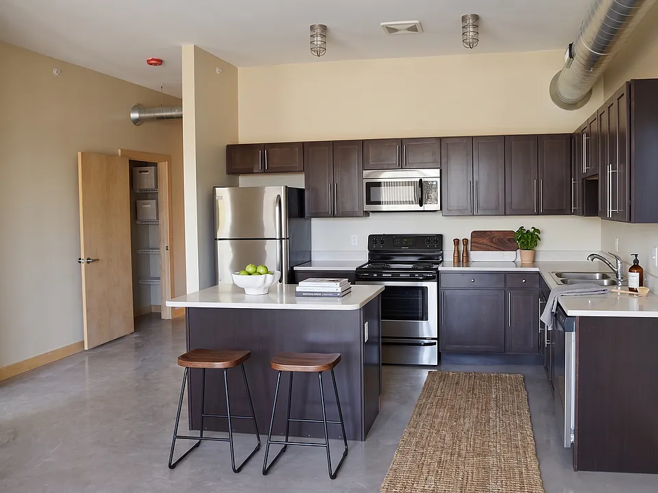 501 Brady New