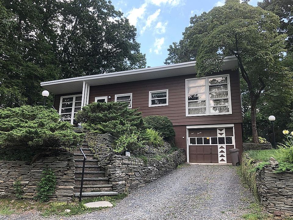 2nd image of 120 Berwick Heights Rd