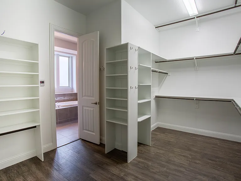 7600 Clear Rapids Dr — Photo 12