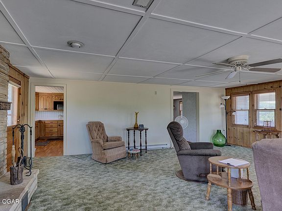 3rd image of 7402 Juniper Dr