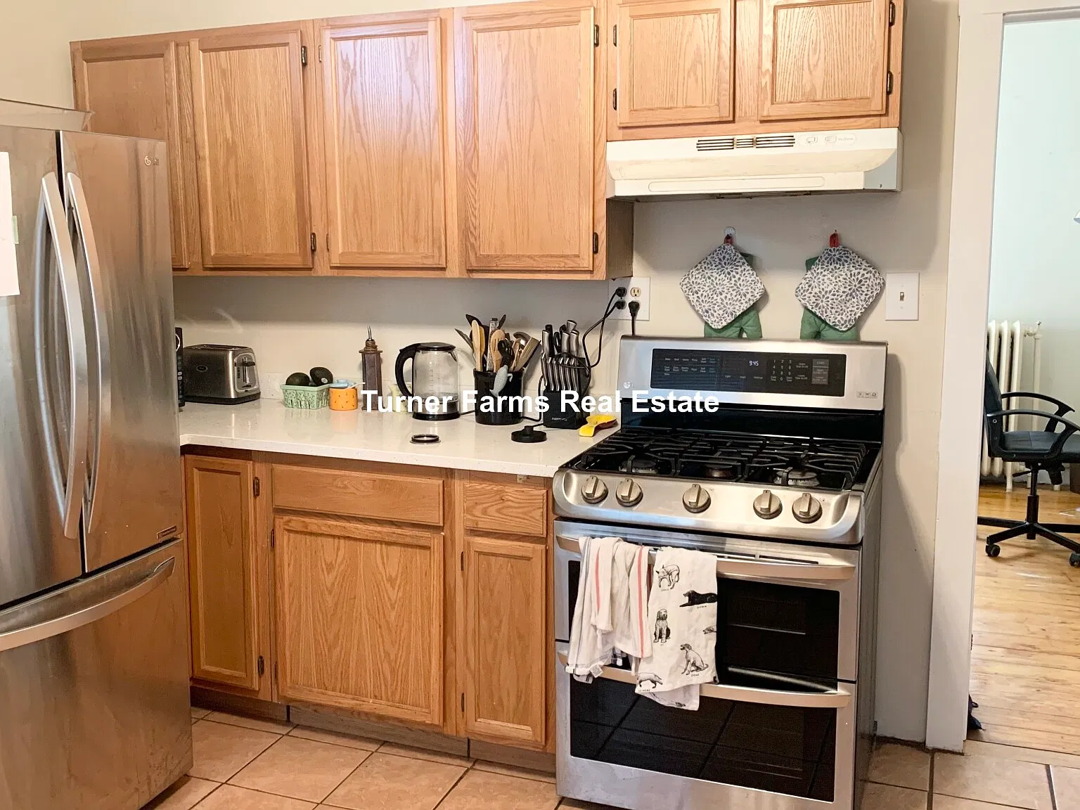 4 bed, 9999 sqft, $5,800 — Photo 4