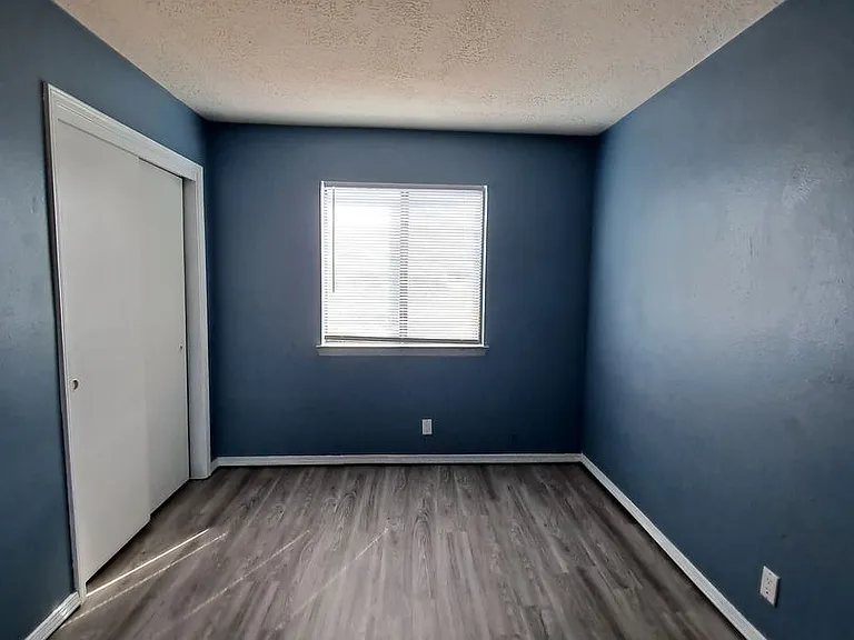 85 Darlene Road SE — Photo 12