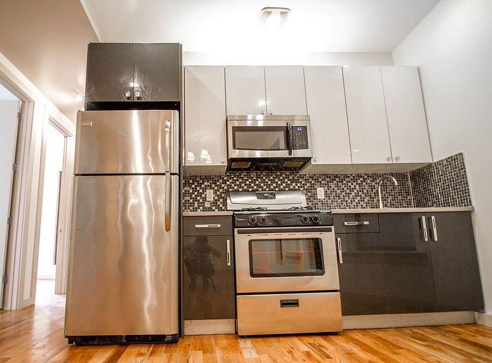 1st image of 707 Saint Johns Pl APT 3r