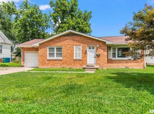 2013 E Adams St, Springfield, IL 62703