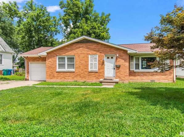 2013 E Adams St, Springfield, IL 62703