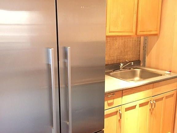 5th image of 62 Queensberry St APT 204