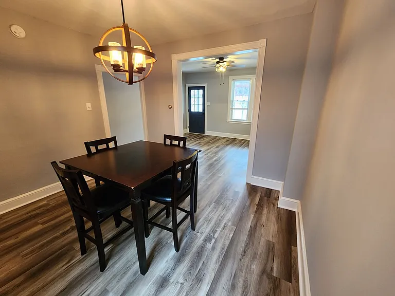 510 E Fulton St — Photo 6