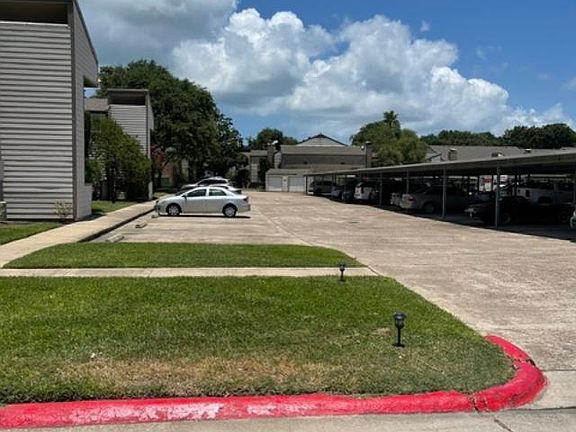 2nd image of 7024 N Holiday Dr