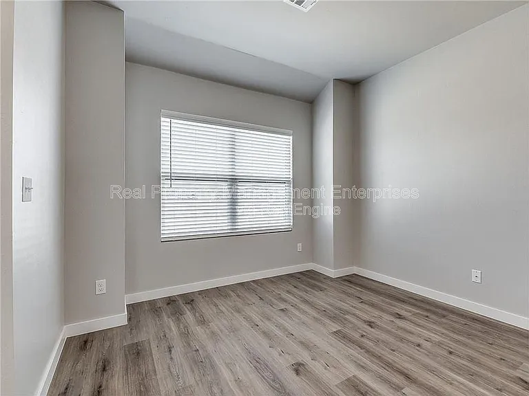 8104 NW 151st Cir — Photo 4