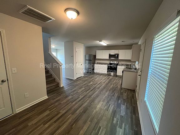 2nd image of 3812 Bellingham Ct
