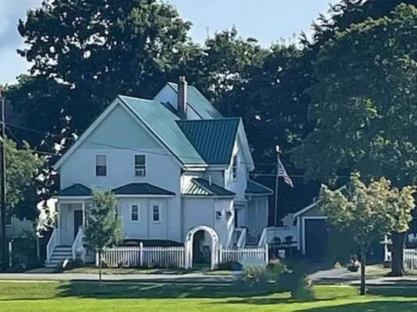 47 Maple Ave, Whitman, MA 02382