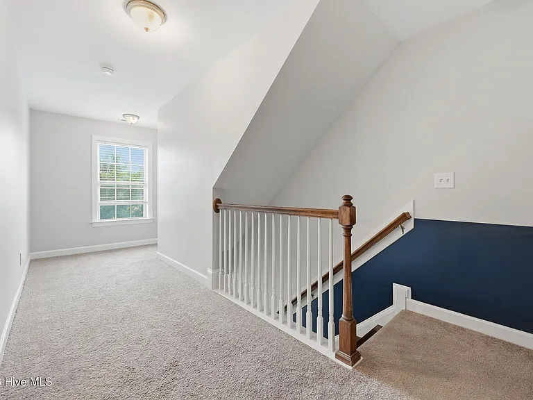 90 Quatrefoil Ct — Photo 38