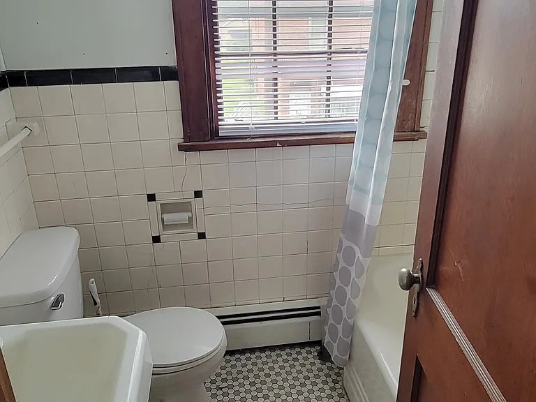 117 S Monroe Ave — Photo 13