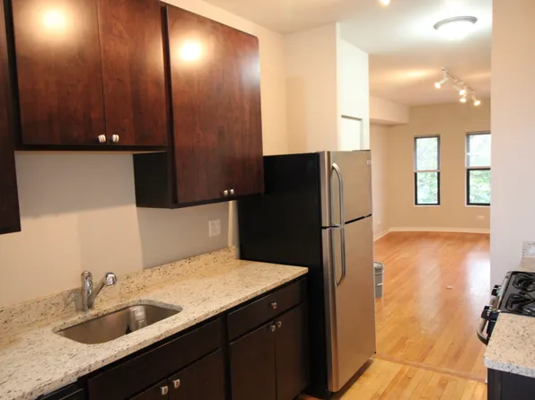 2323 W Arthur Ave APT 1, Chicago, IL 60645