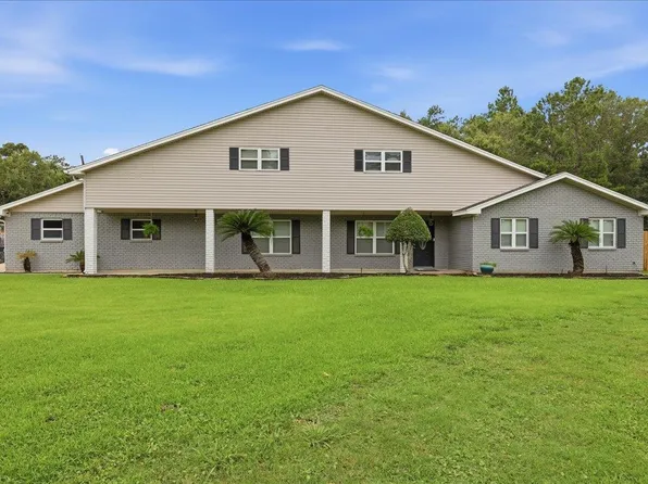 7165 Carroll Ln, Beaumont, TX 77713