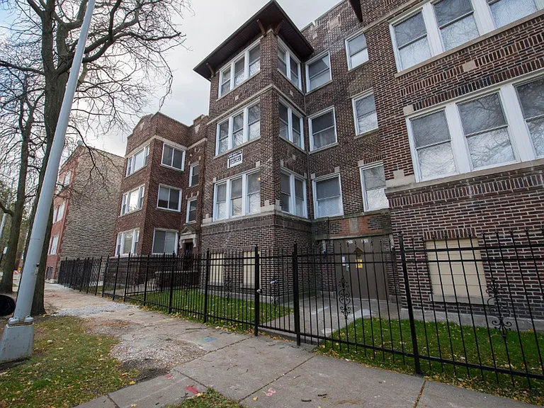 7240 S Yates Blvd — Photo 11