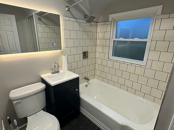 5th image of 2205 Euclid St