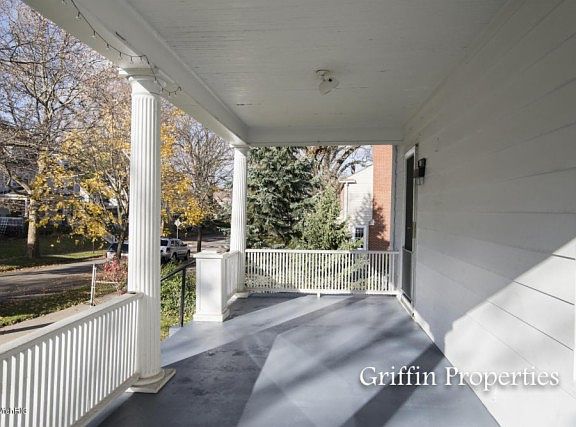 5th image of 306 Auburn Ave SE