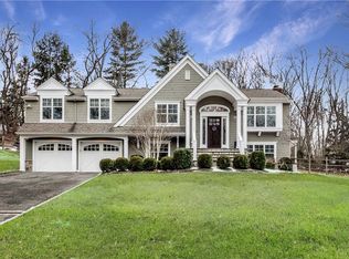 39 Courtmel Rd, Mount Kisco, NY 10549