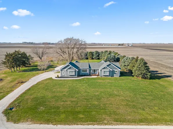 2613 Little Wall Lake Rd, Kamrar, IA 50132